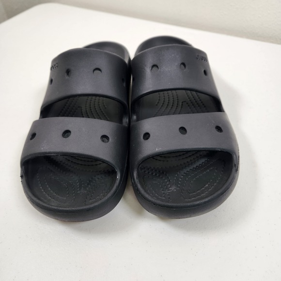 Unisex Sandals Crocs Classic Sandal V2 - Black Women\'s 11 / Men\'s 9 EUC